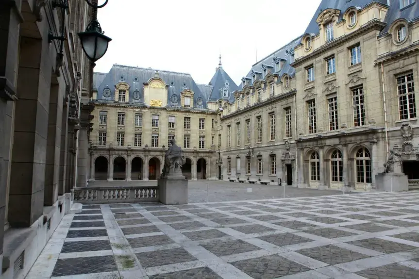 Cour de la Sorbonne